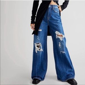 NWT Free People Ellie Wide Leg Distressed High Rise Jeans